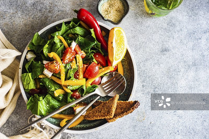 夏季蔬菜芝麻沙拉图片素材