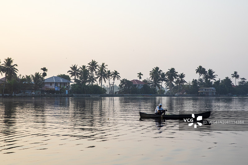阿勒皮喀拉拉邦内河日出，印度图片素材