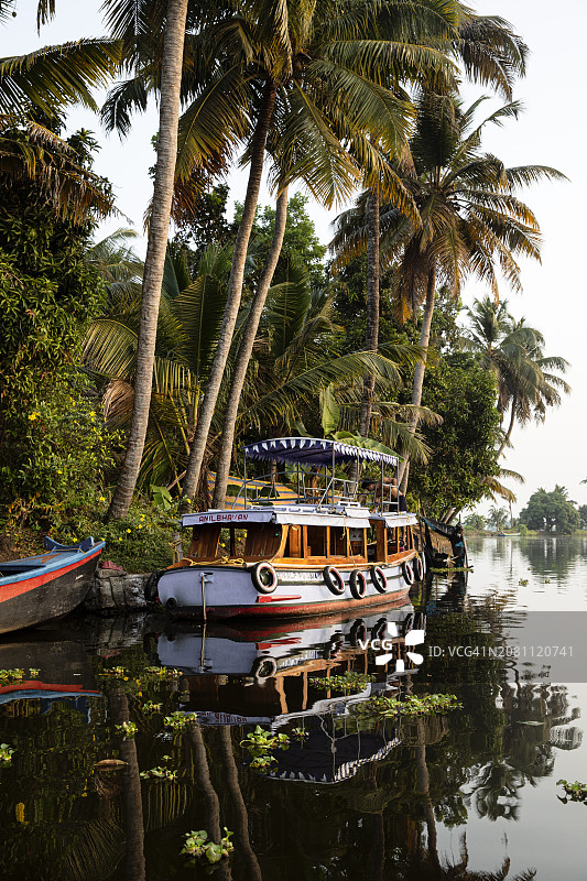 印度喀拉拉邦阿勒皮的游船图片素材