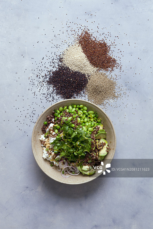毛豆鲜山羊奶酪藜麦沙拉图片素材