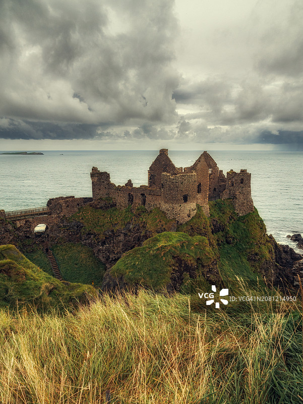 北爱尔兰邓路斯城堡遗址图片素材