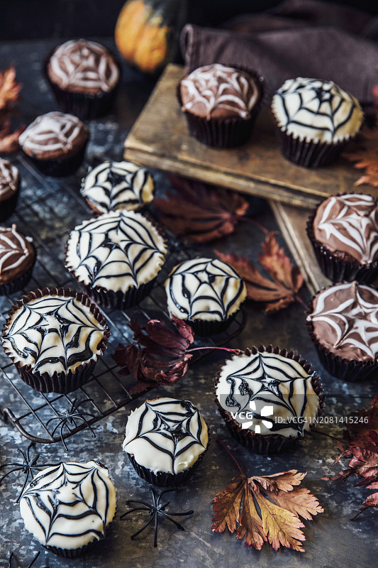 万圣节迷你南瓜蜘蛛网蛋糕图片素材