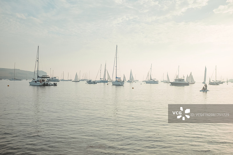 港口中的船只图片素材