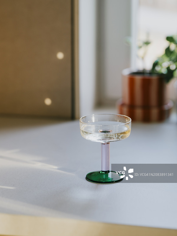 室内香槟酒杯图片素材