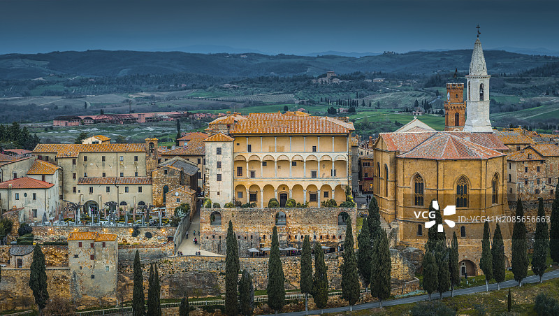 意大利托斯卡纳皮恩扎古镇鸟瞰图片素材