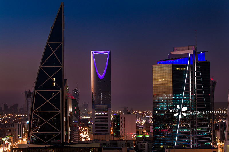 日落时分的利雅得图片素材