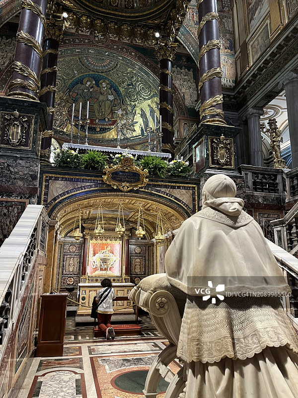 罗马圣母大教堂的圣诞地窖图片素材