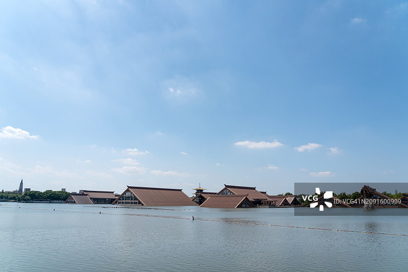 水中的建筑物图片素材