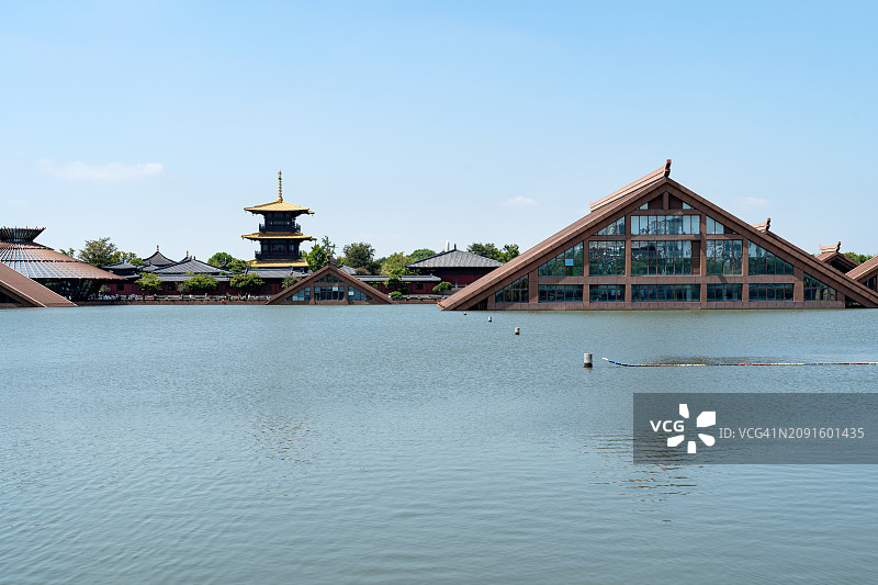 水中的建筑物图片素材