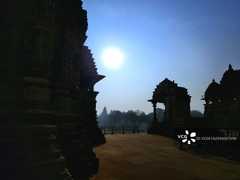 印度克久拉霍夜间寺庙图片素材