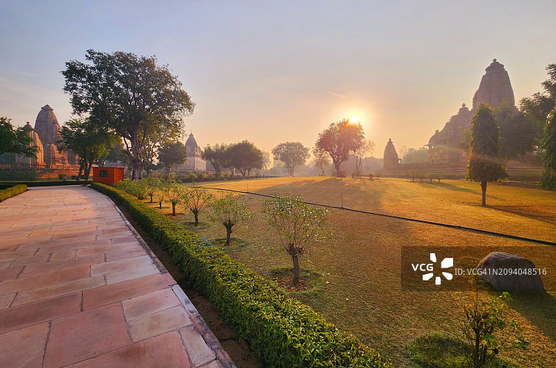 印度克久拉霍寺庙建筑群（晨曦）图片素材