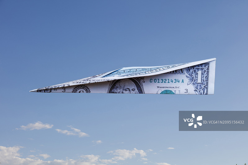 美元飞机巡航图片素材