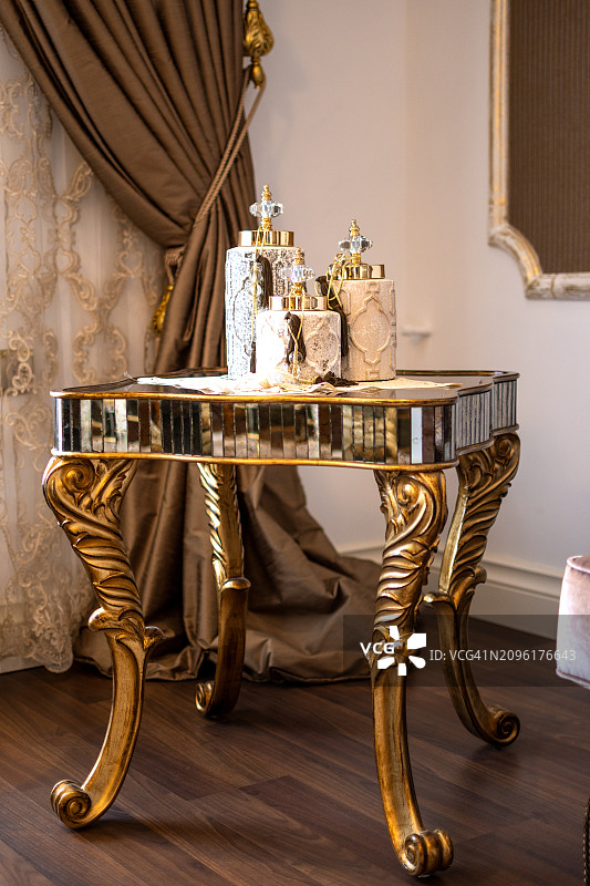 豪华客厅室内设计与装饰图片素材