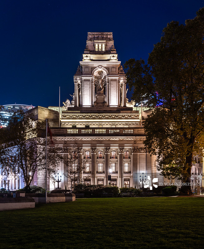 伦敦三一广场10号夜景图片素材