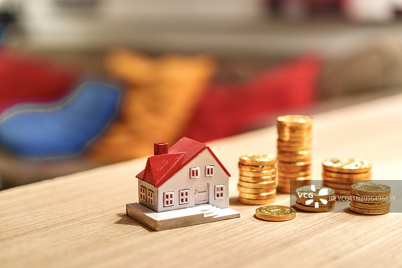 房屋买卖、房屋概念、房屋储蓄、房屋销售、金钱与房屋图片素材