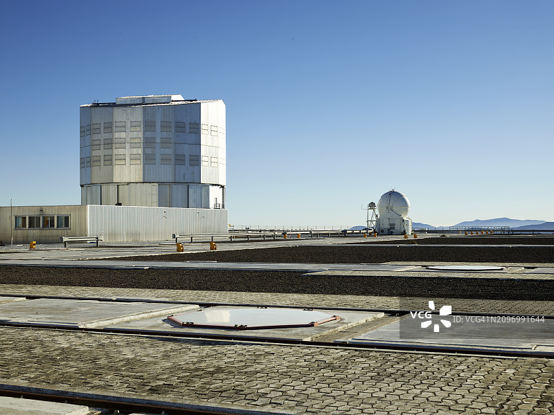 智利帕拉纳天文台的望远镜图片素材