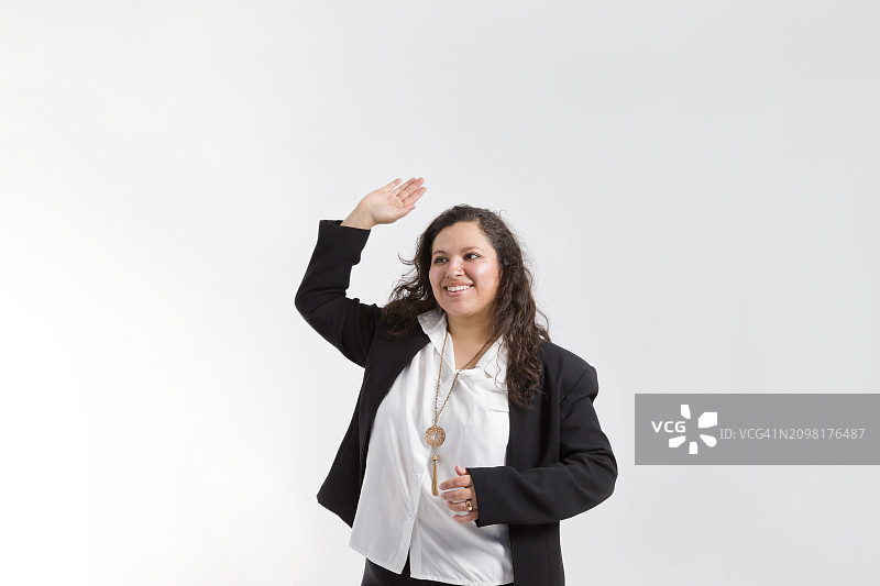 Z世代女性全身照工作室人像图片素材