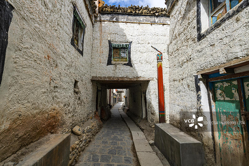 尼泊尔木斯塘王国罗曼塘的围墙历史中心图片素材