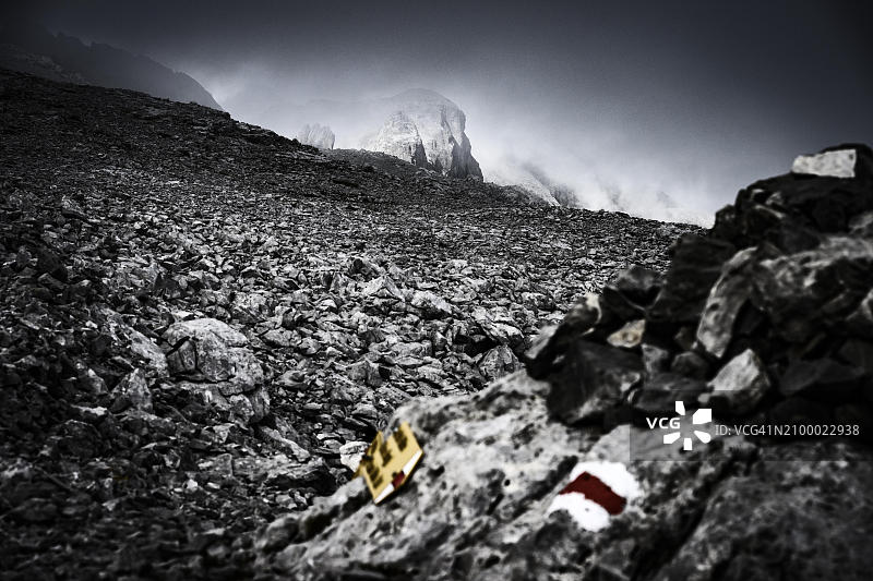 奥地利弗拉尔贝格州雷蒂孔山脉图片素材