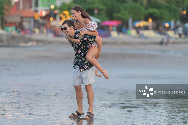 情侣巴厘岛旅行图片素材