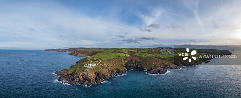 英国康沃尔彭丁恩灯塔图片素材