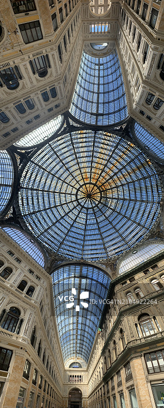 意大利那不勒斯翁贝托一世拱廊街图片素材