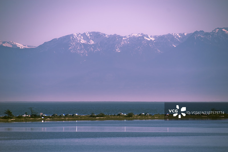 从山顶到泻湖图片素材