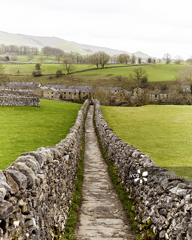 约克郡山谷冬末春初图片素材