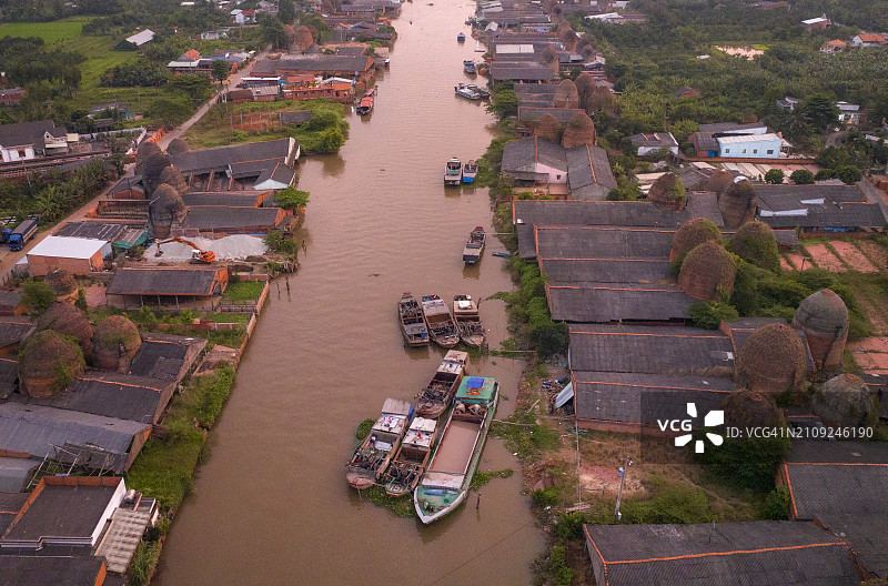 越南芒蒂古老砖村日落图片素材