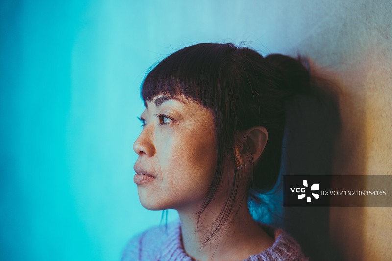 霓虹灯光晕图片素材