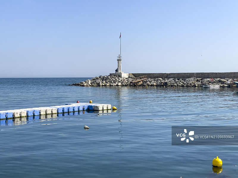 阳光明媚的锡利夫里海滨图片素材