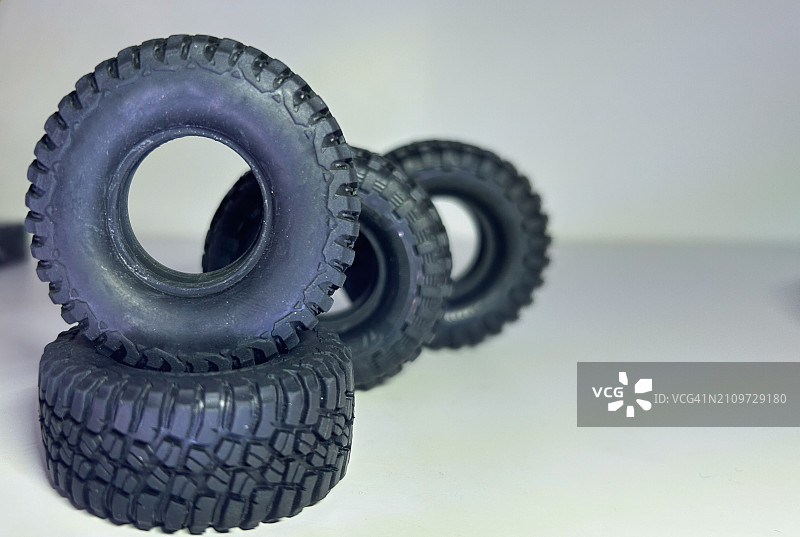 用于微型车辆的四个迷你轮胎（无线电控制车辆）图片素材