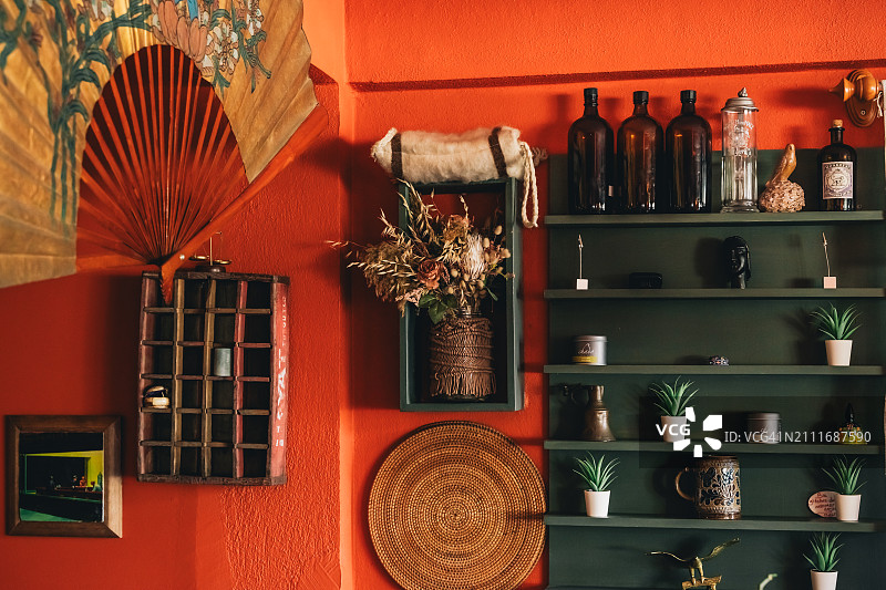 复古风格咖啡馆的有趣装饰图片素材