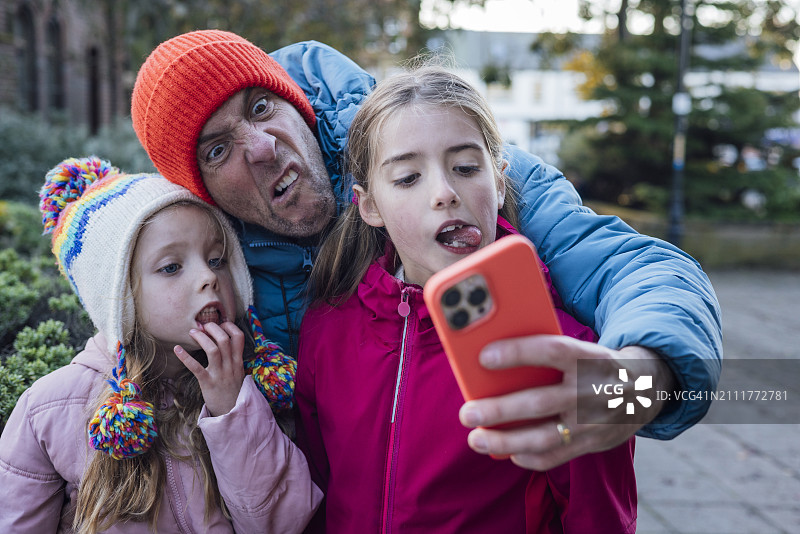 搞怪自拍图片素材
