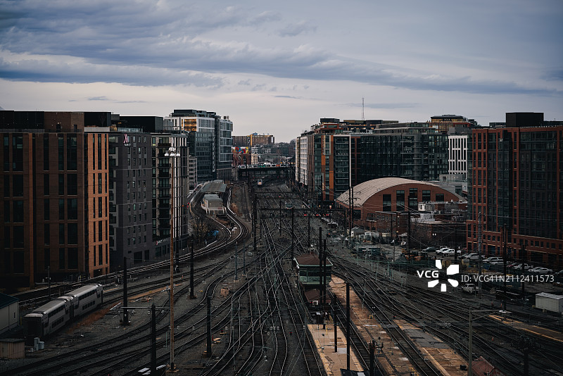 美国哥伦比亚特区城市中的建筑物高角度景观图片素材