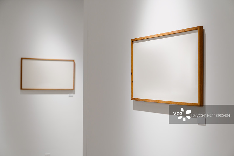画廊空白画框图片素材