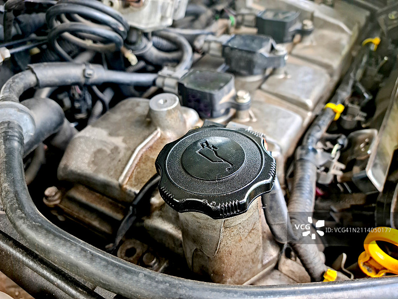 汽车发动机油盖图片素材