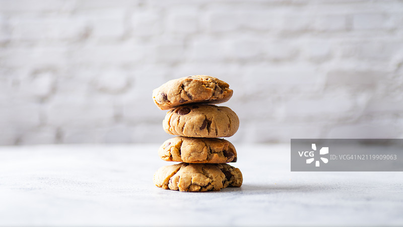 桌子上饼干的特写图片素材