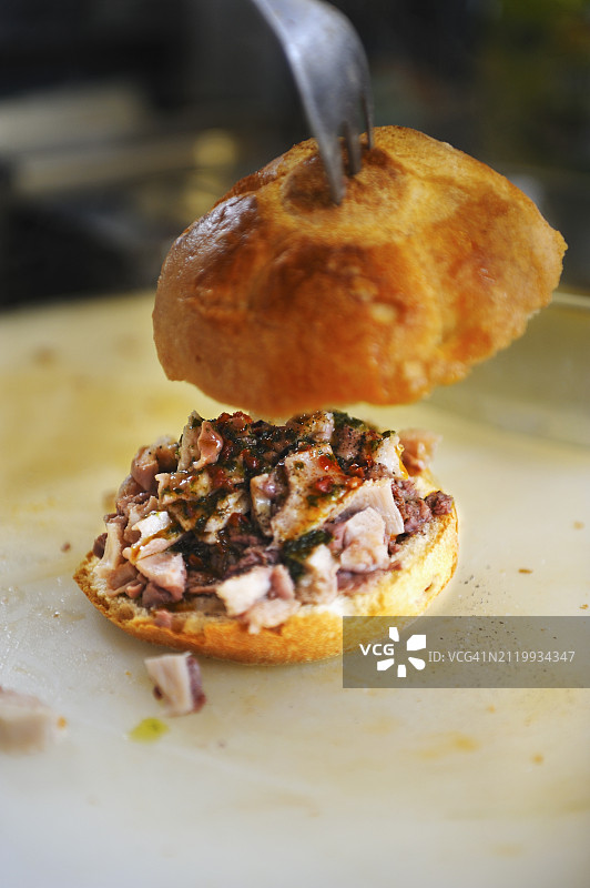 佛罗伦萨：制作牛肚包图片素材