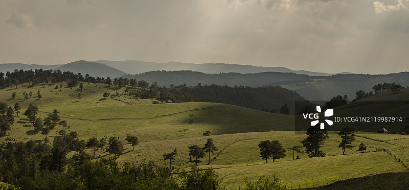 对着天空的风景图片素材