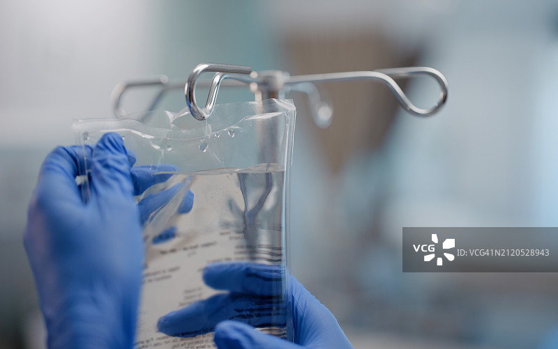 医院内手部输液及医疗设备图片素材