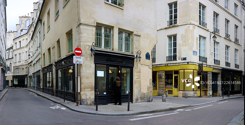 巴黎拉丁区的典型街道图片素材