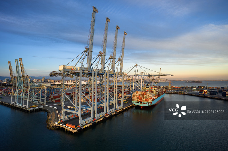 长滩港泊位航拍图片素材