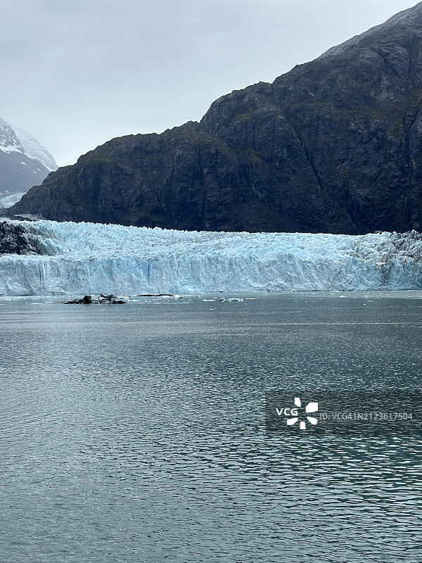 美国阿拉斯加山脉壮丽海景图片素材