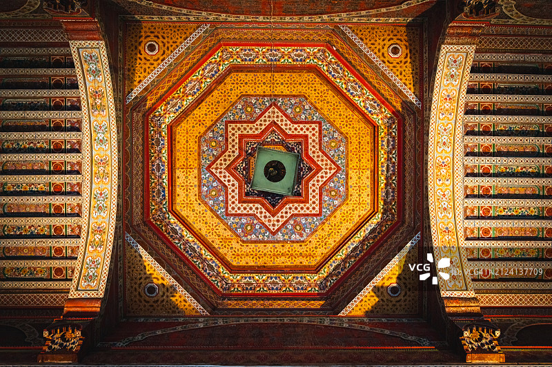 摩洛哥马拉喀什巴伊亚宫精美天花板内景图片素材