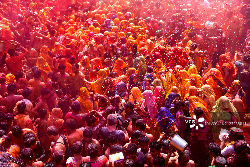 胡朗加洒红节，巴尔代奥寺庙，马图拉图片素材