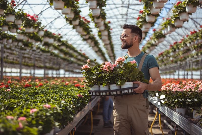 环保男园丁图片素材