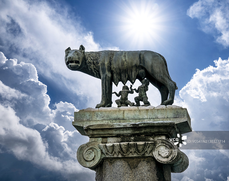 罗马卡比托利欧山上的罗慕路斯与雷穆斯雕像图片素材