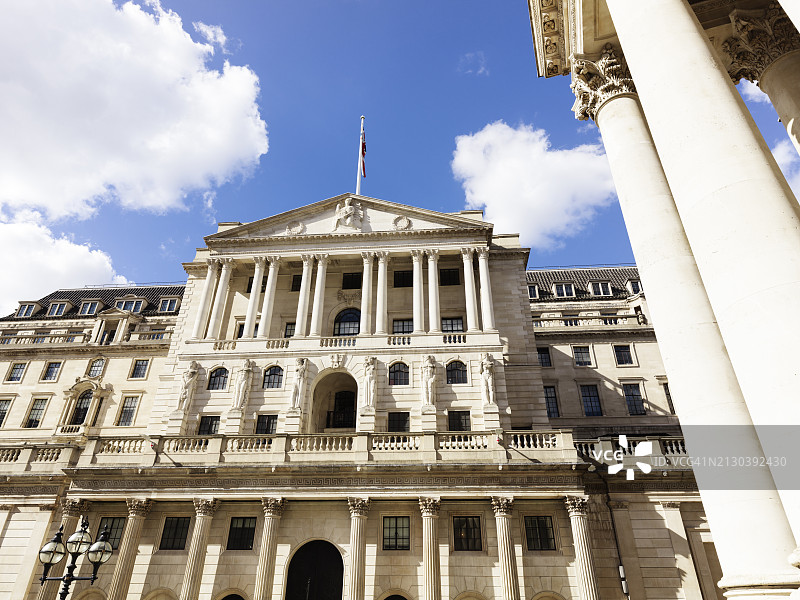 伦敦传统办公楼外墙图片素材