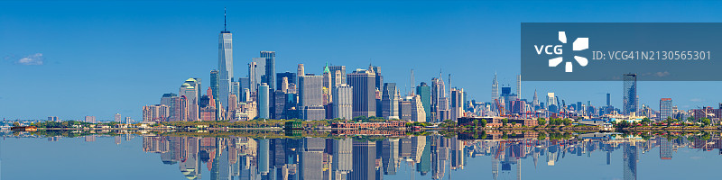 纽约城市天际线：世贸中心和曼哈顿金融区图片素材